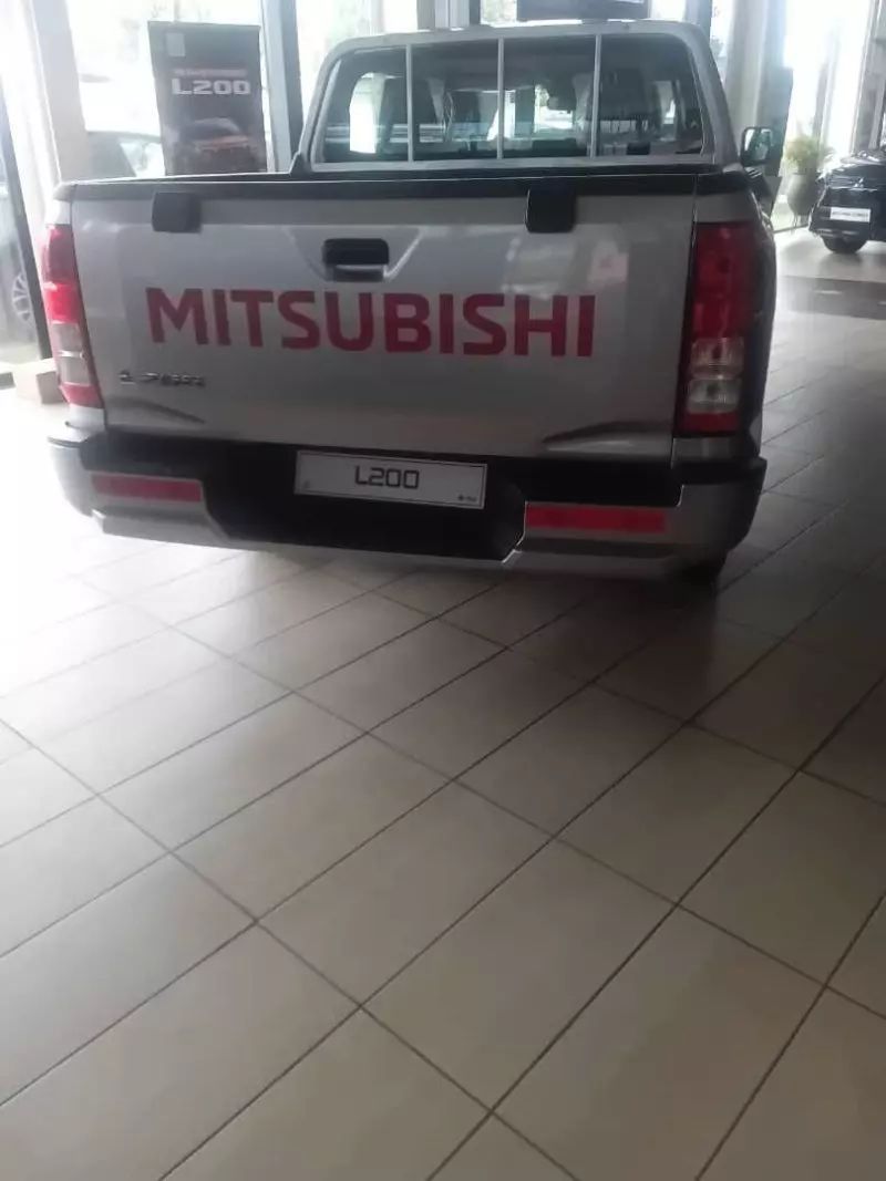Mitsubishi L200   - 2025