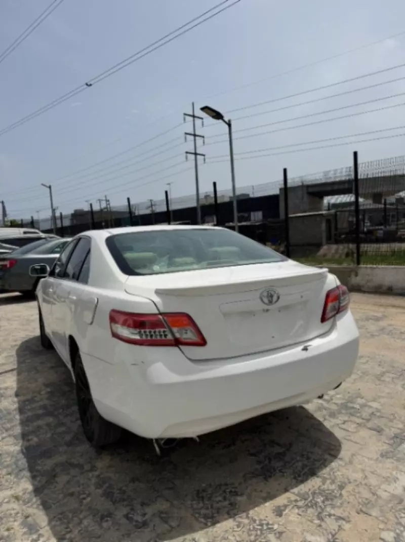 Toyota Camry   - 2007