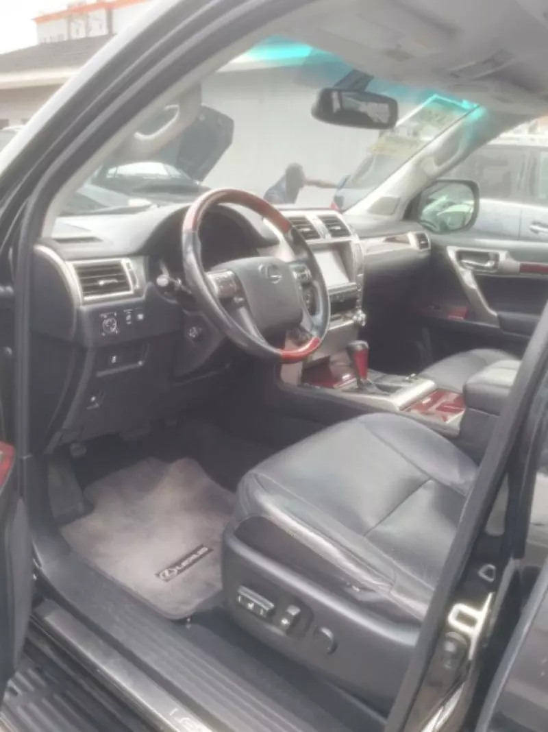 Lexus GX 460   - 2013