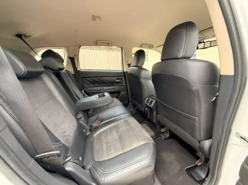 Mitsubishi Outlander hybrid