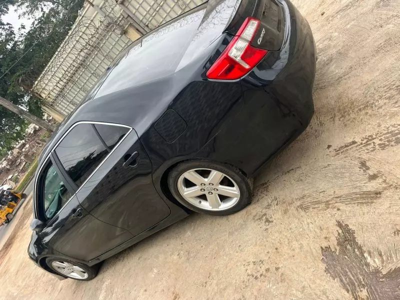 Toyota Camry   - 2012