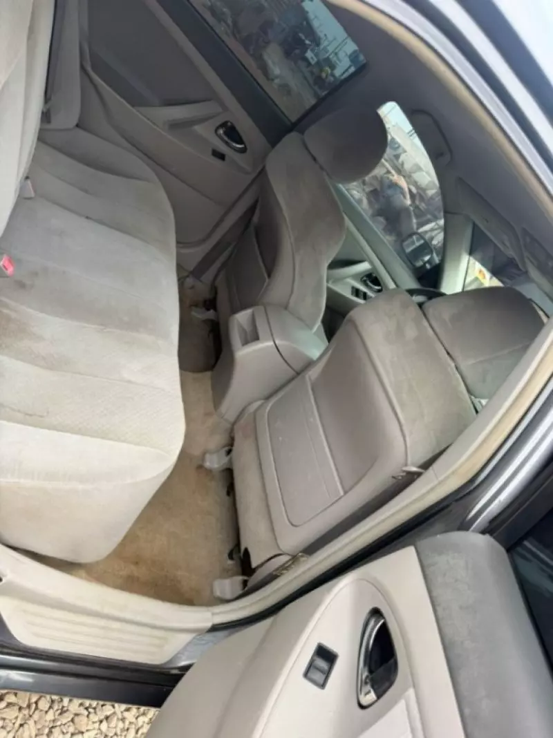 Toyota Camry   - 2009