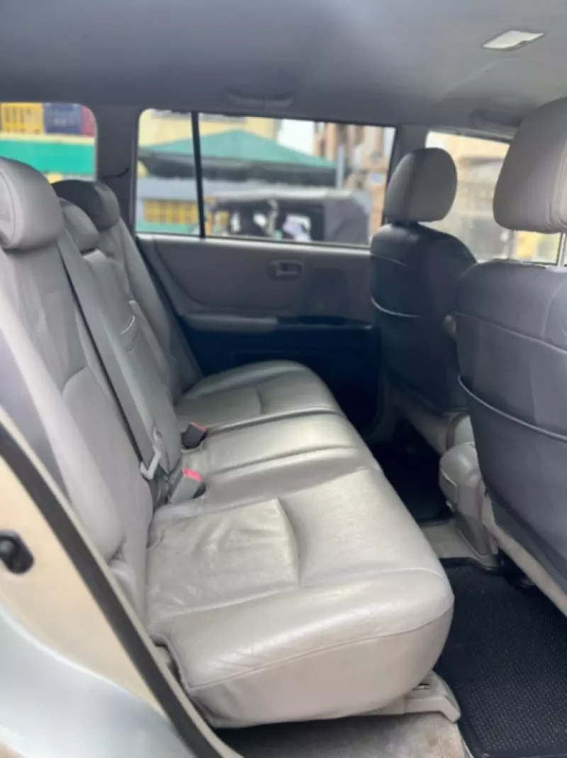 Toyota Highlander   - 2005