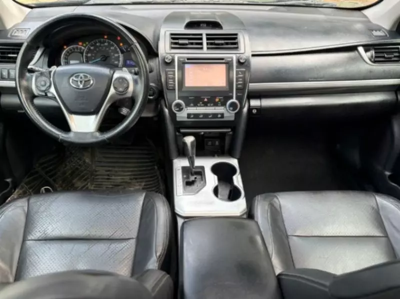 Toyota Camry   - 2013