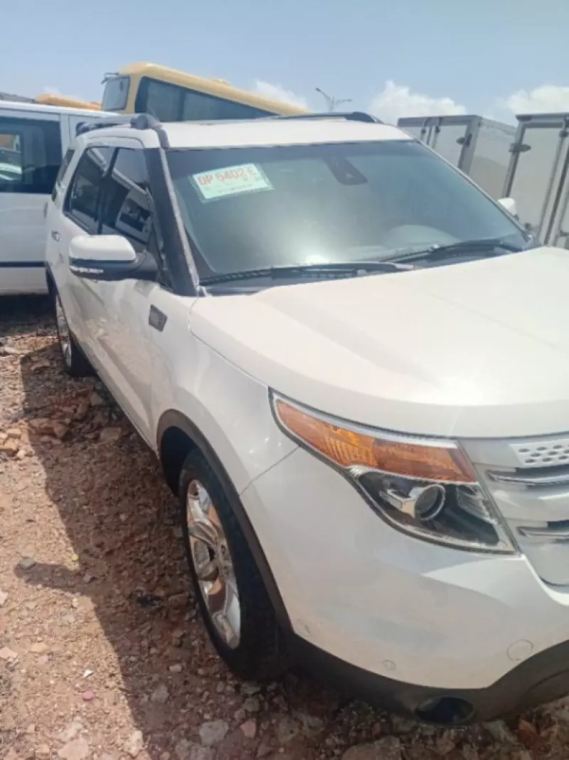 Ford Explorer XLT 3.5L   - 2014