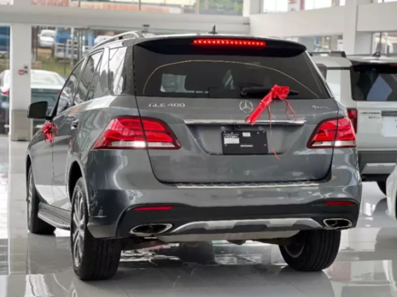 Mercedes-Benz ML 400