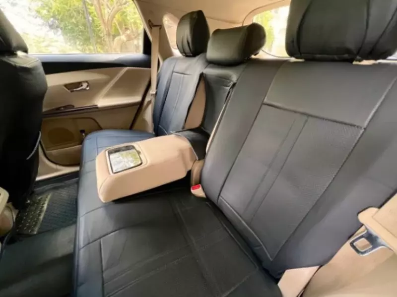 Toyota Venza   - 2012