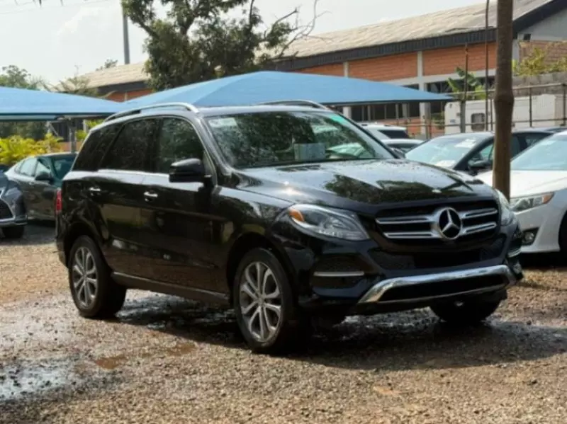 Mercedes-Benz GLE 350 - 2016