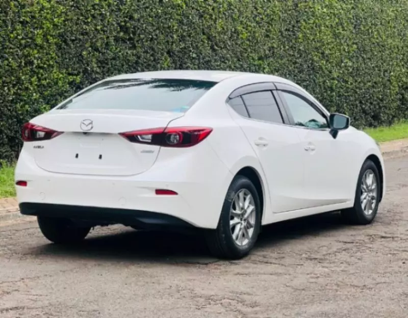 Mazda Axela    - 2019