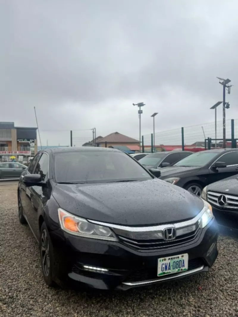 Honda Accord   - 2016