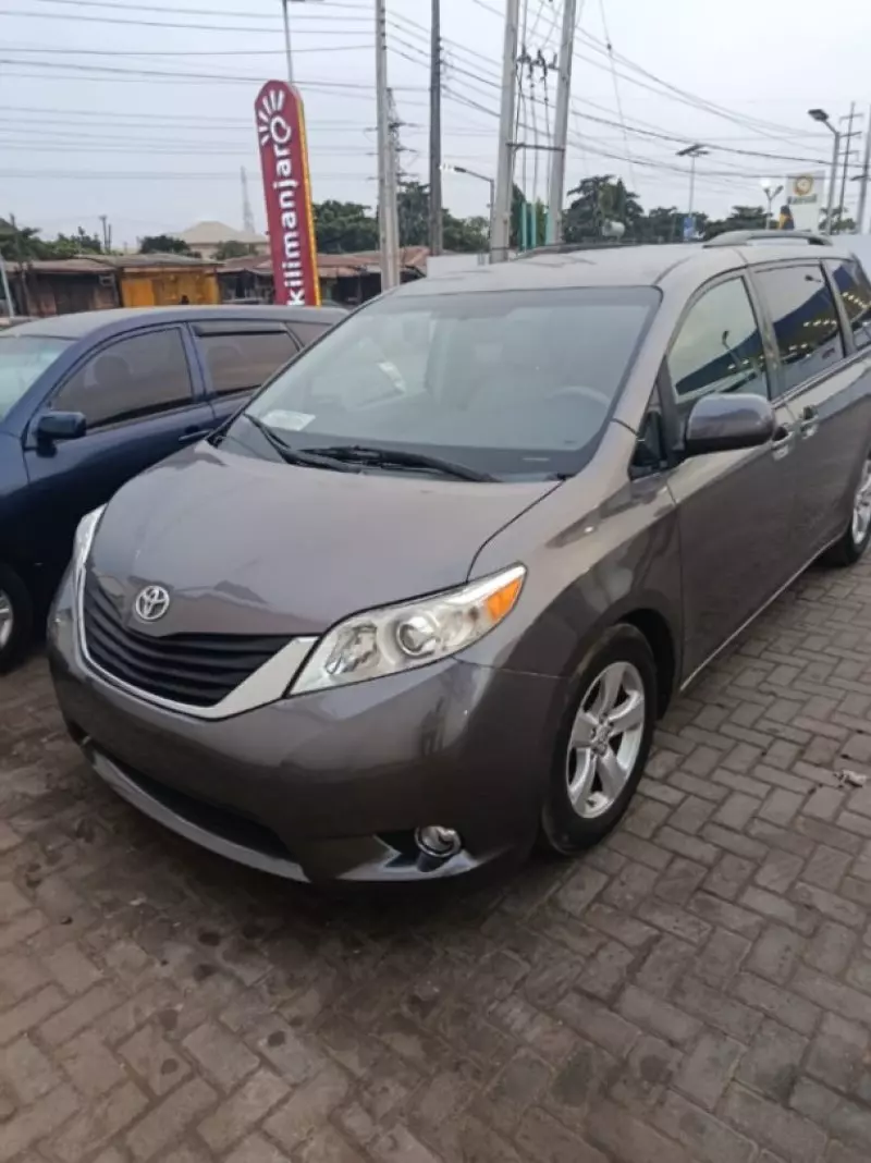 Toyota Sienna