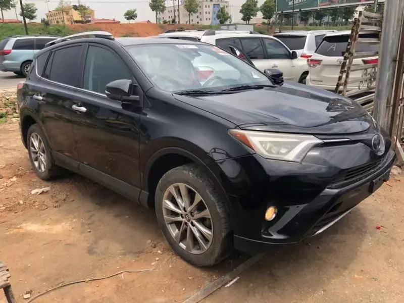 Toyota RAV 4   - 2016