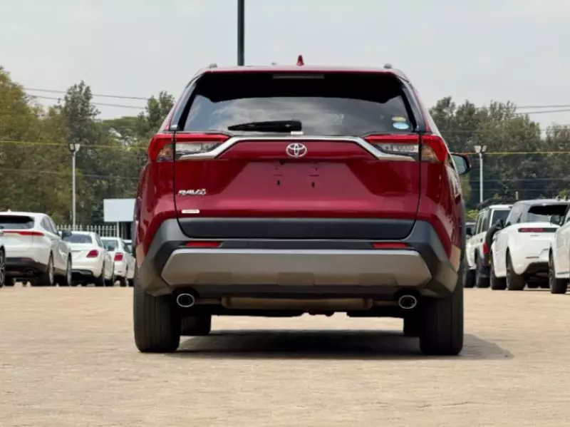 Toyota RAV 4   - 2019