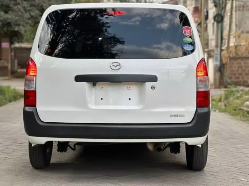 Mazda Familia    - 2018