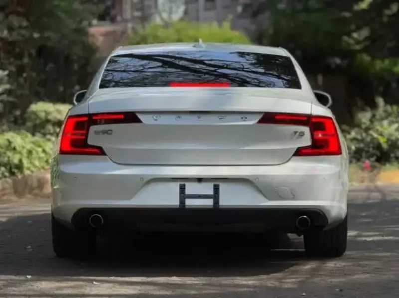 Volvo S90   - 2017