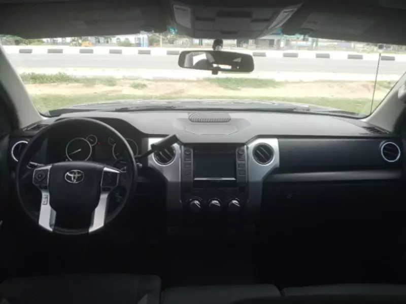 Toyota Tundra   - 2016