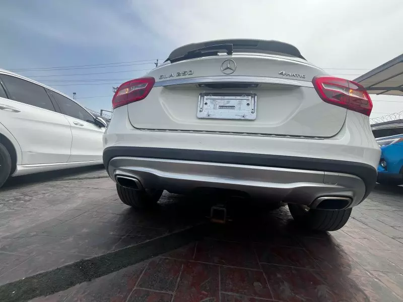 Mercedes-Benz Gla-class   - 2015