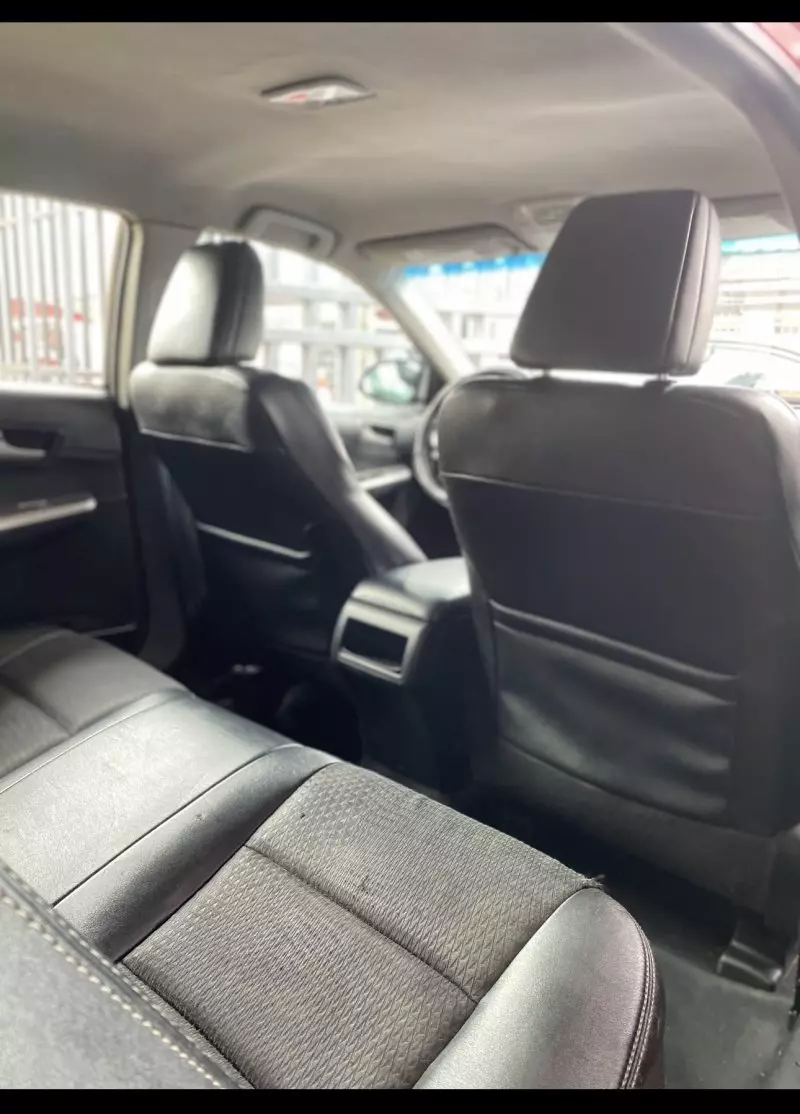 Toyota Camry   - 2012