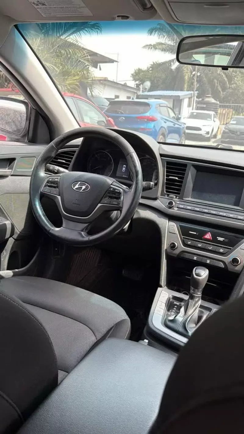 Hyundai Elantra   - 2018