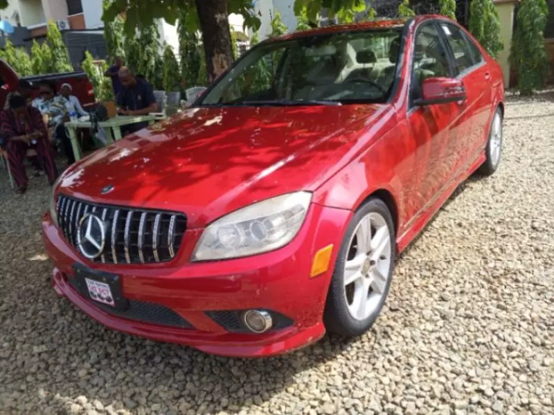 Mercedes-Benz C 300   - 2010