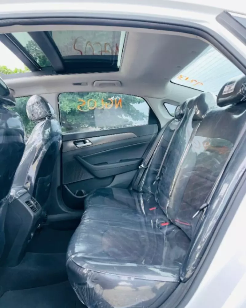 Hyundai Sonata   - 2015
