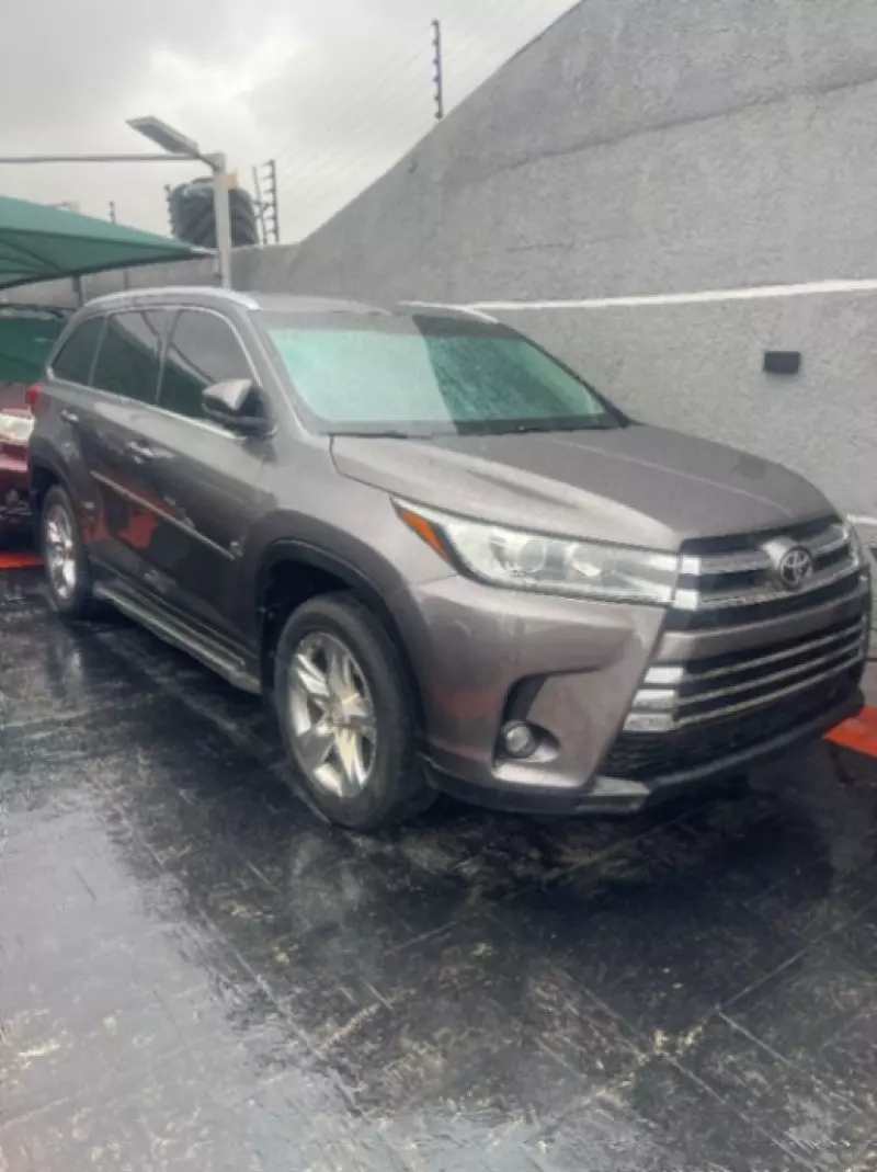 Toyota Highlander   - 2009