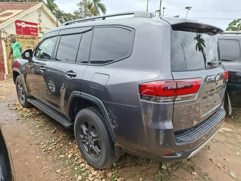 TOYOTA LANDCRUISER GR-S   - 2022