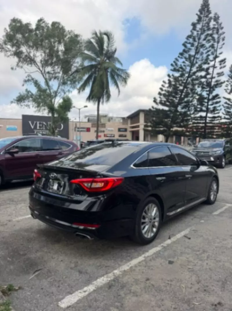 Hyundai Sonata   - 2015