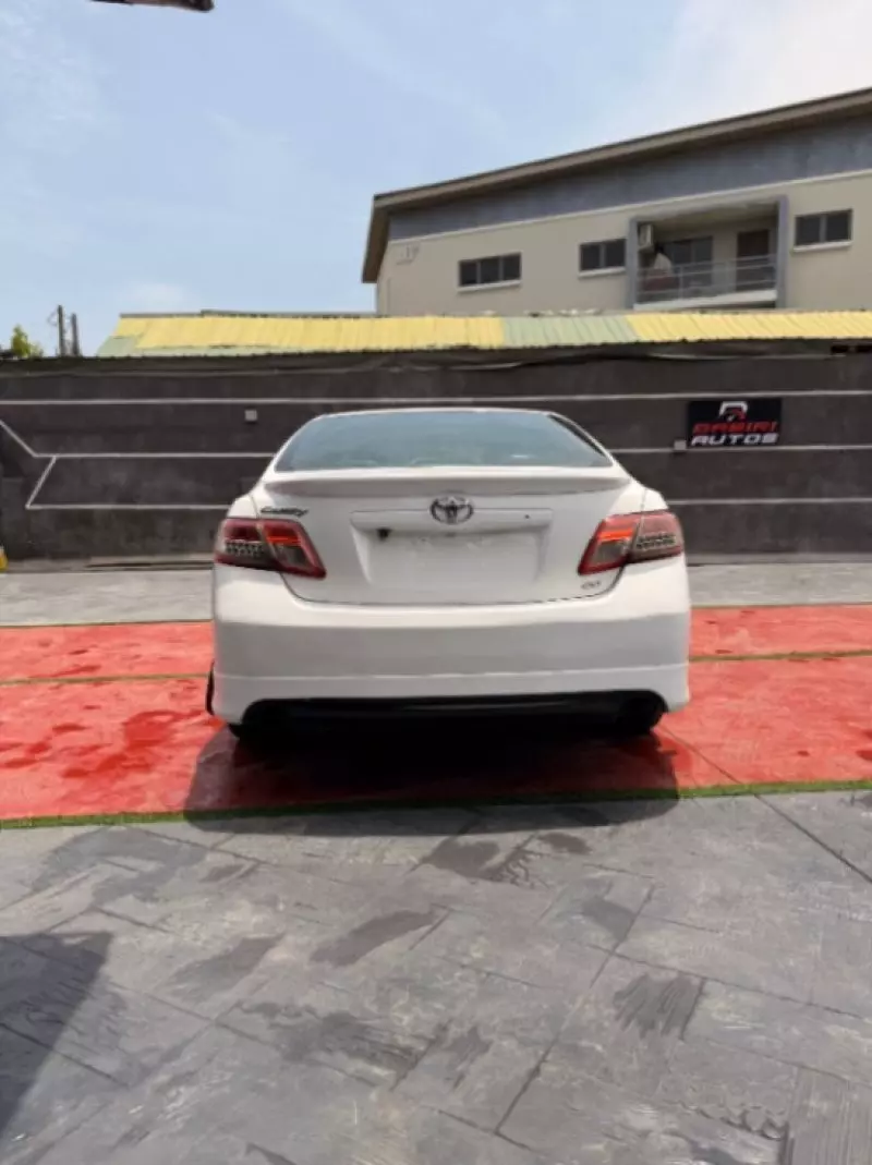 Toyota Camry   - 2008