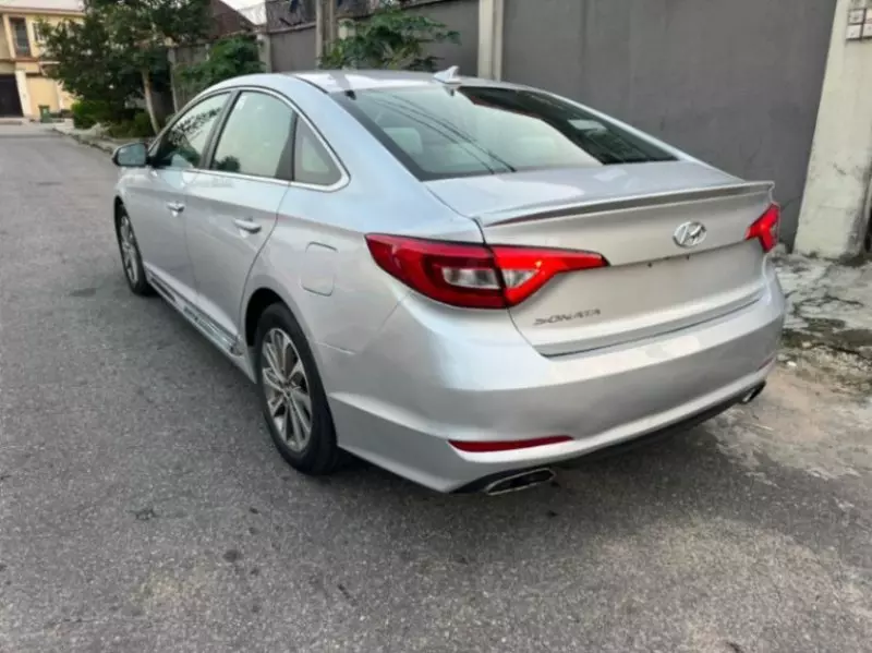 Hyundai Sonata - 2015