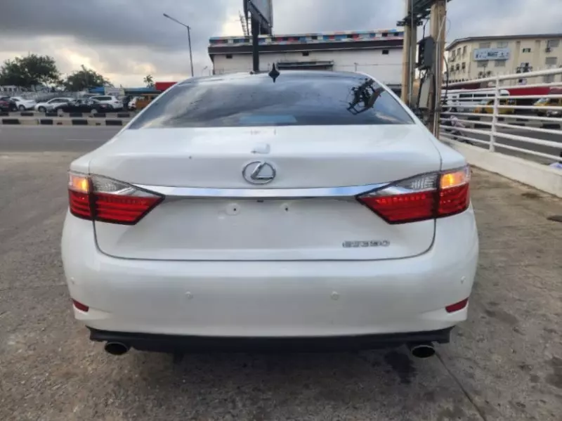Lexus ES 350   - 2015