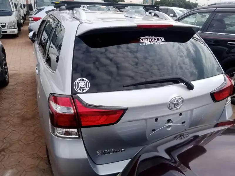 Toyota Fielder    - 2015