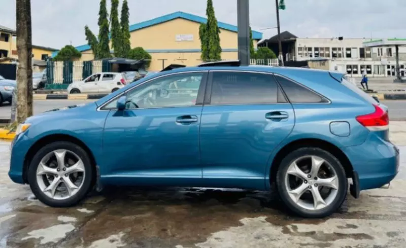 Toyota Venza   - 2010