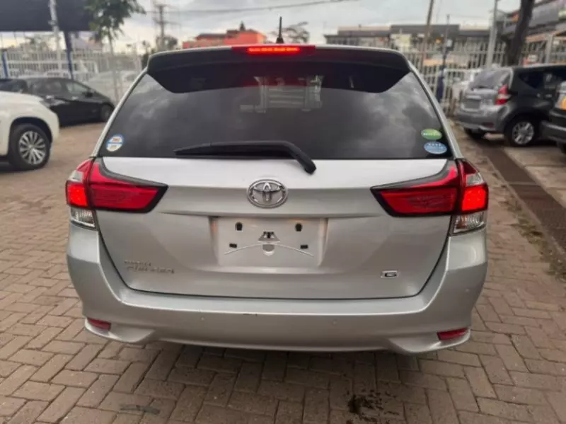 Toyota Fielder    - 2018