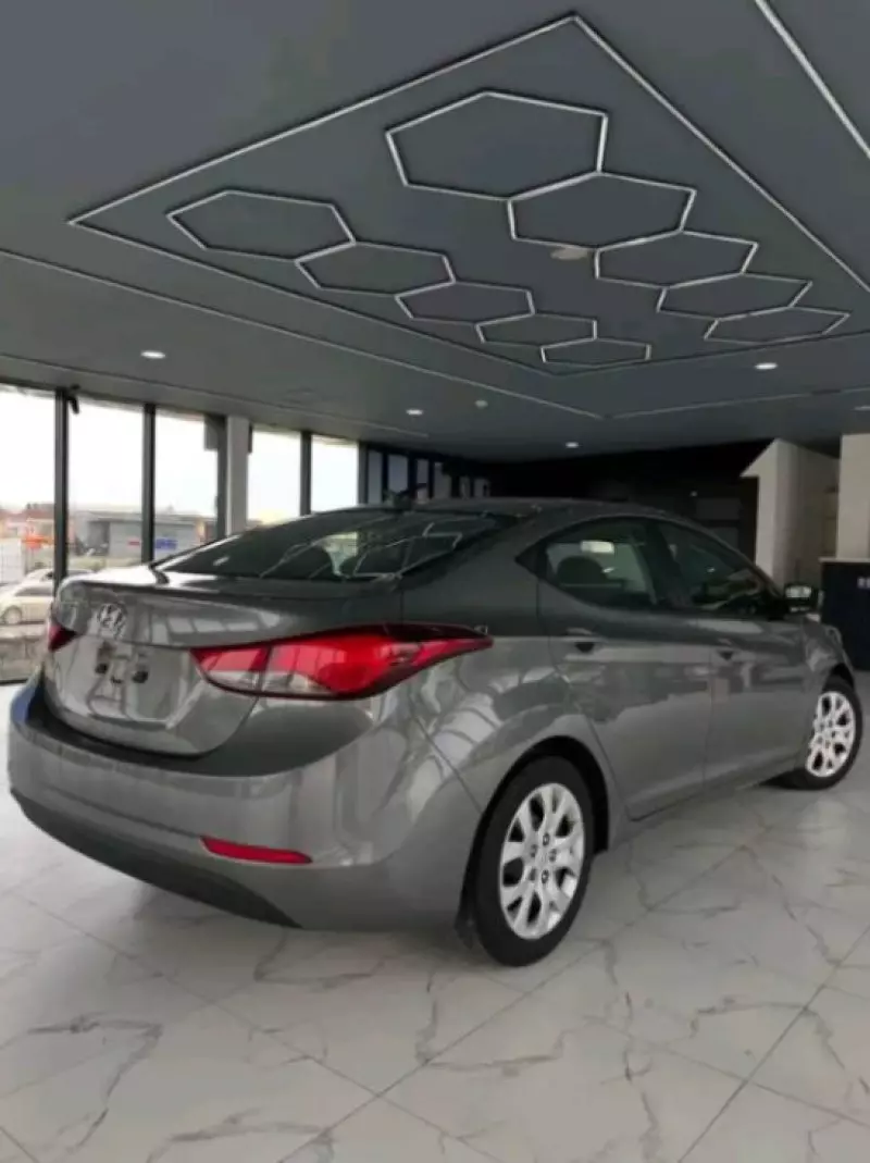 Hyundai Elantra   - 2014