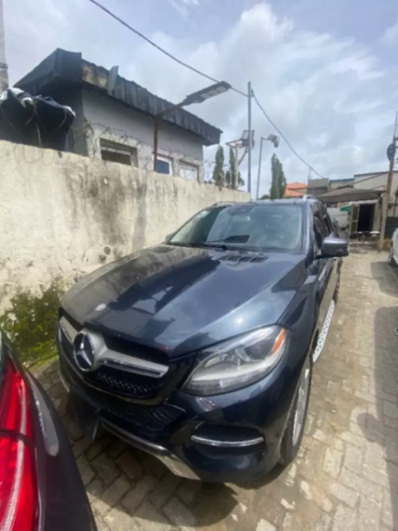 Mercedes-Benz GLE 350   - 2016