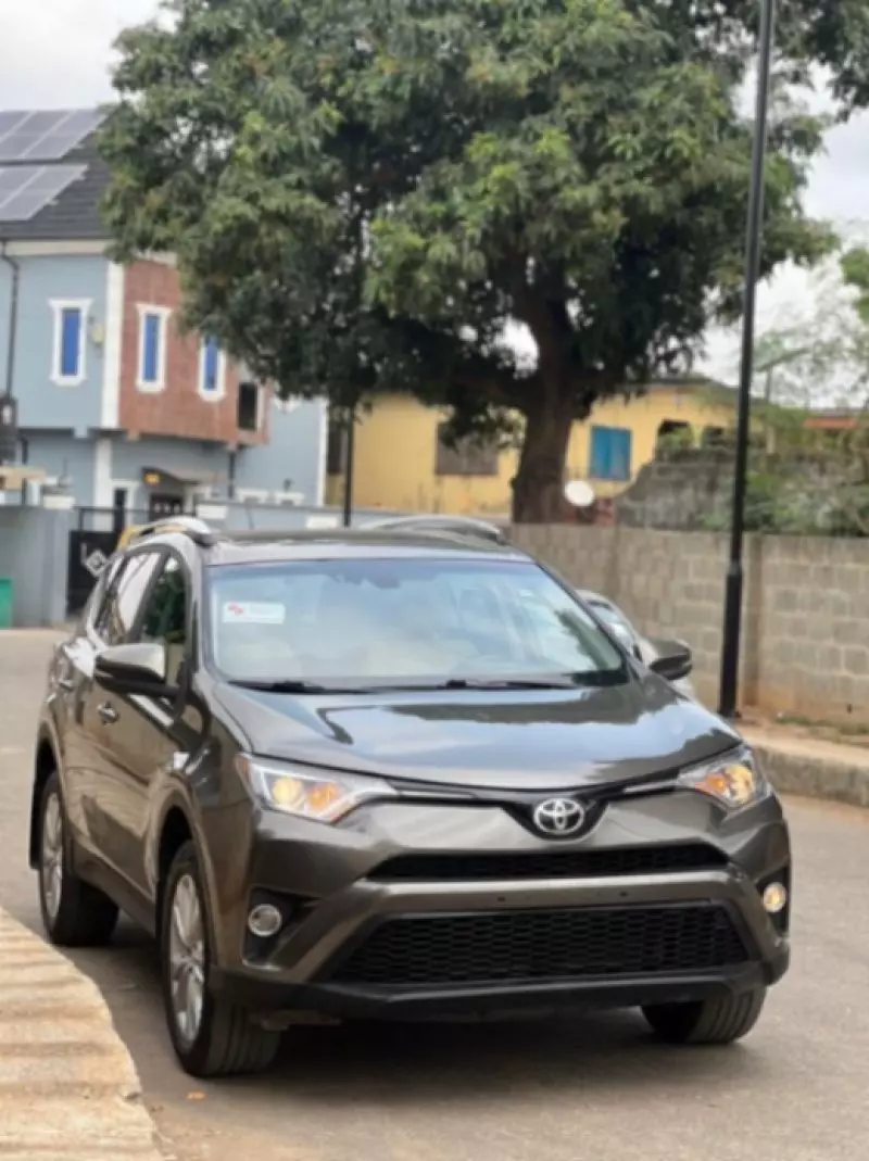 Toyota RAV4   - 2014