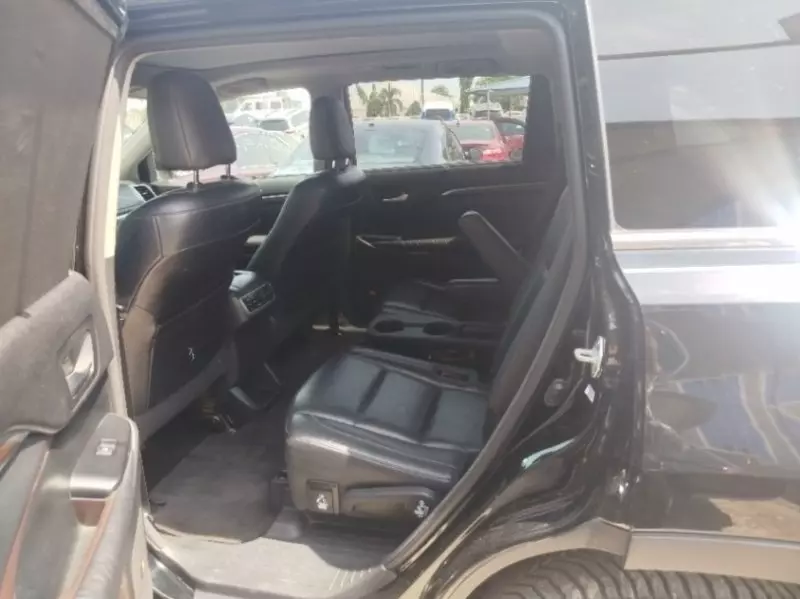 Toyota Highlander   - 2015