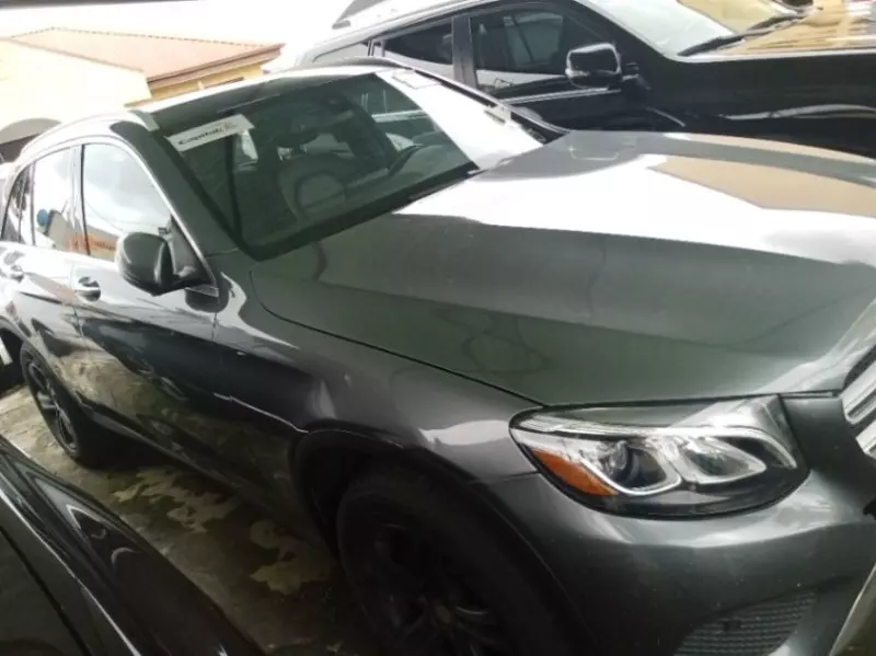 Mercedes-Benz GLC 300   - 2017
