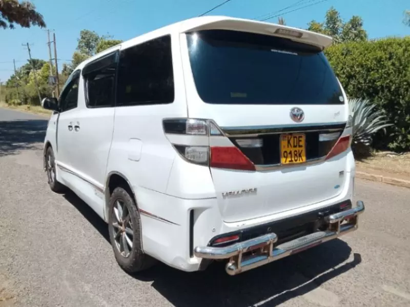 Toyota Vellfire 