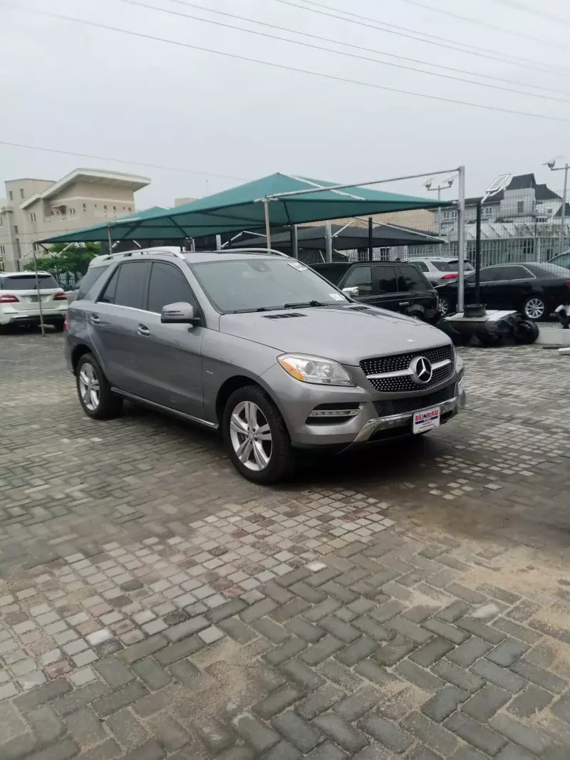 Mercedes-Benz ML 350   - 2012