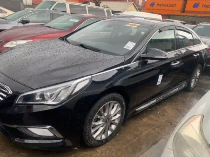 Hyundai Sonata   - 2015