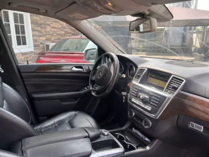 Mercedes-Benz ML 350 - 2012