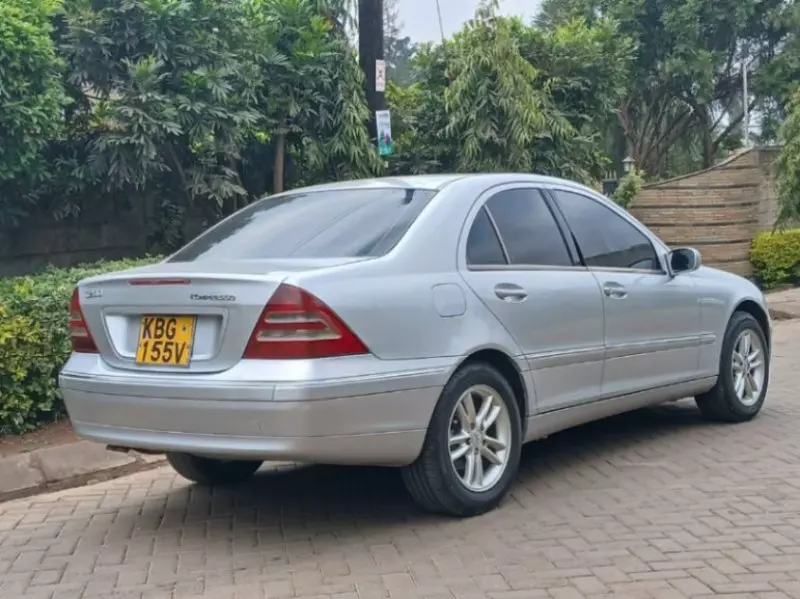 Mercedes-Benz C 200   - 2002