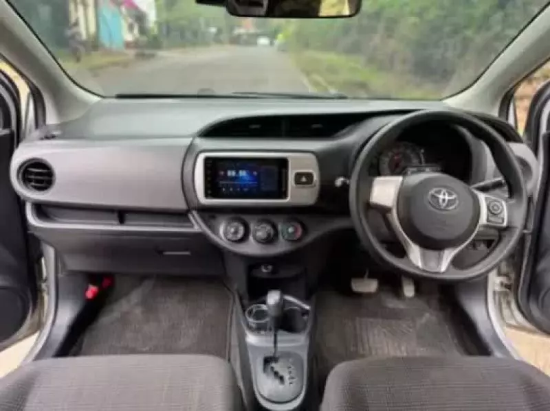 Toyota Vitz   - 2014