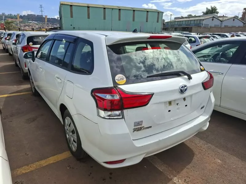 Toyota Fielder hybrid    - 2016