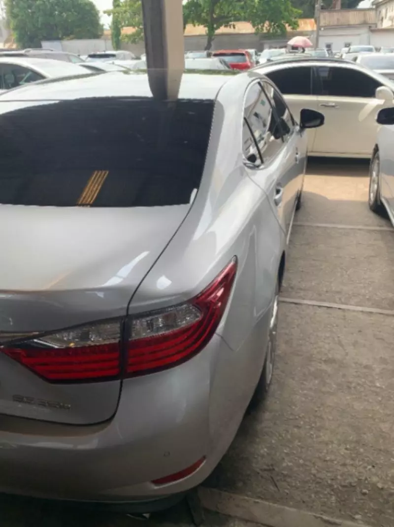 Lexus ES 350   - 2013