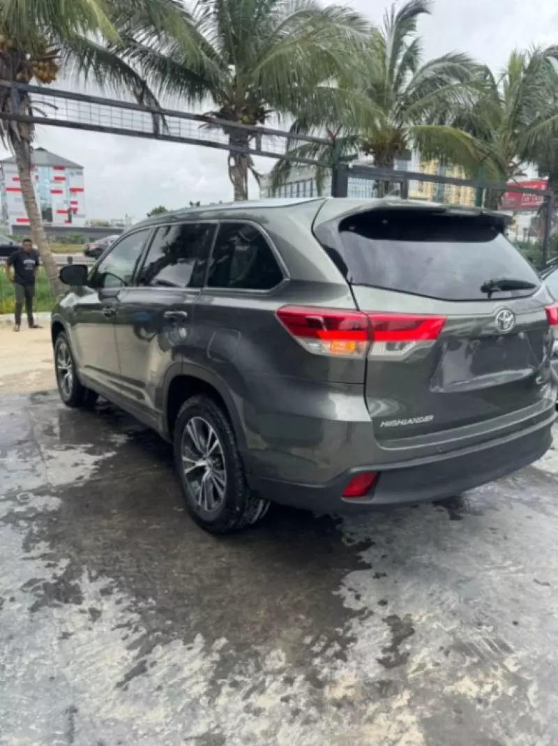 Toyota Highlander - 2017