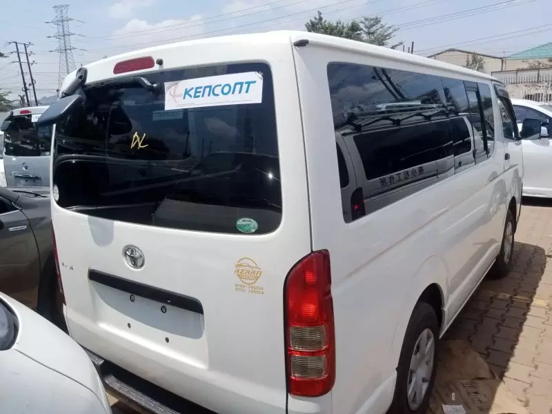 Toyota Hiace   - 2014