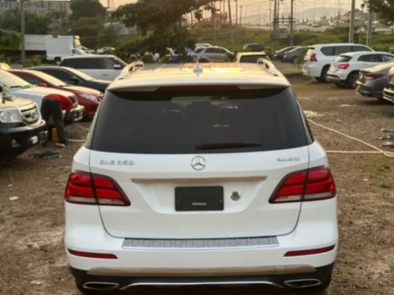 Mercedes-Benz ML 400